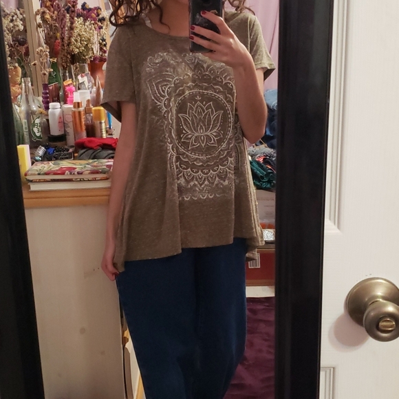 Style & Co. Tops - Style & Co. Lotus Cap Sleeved Tee Shirt